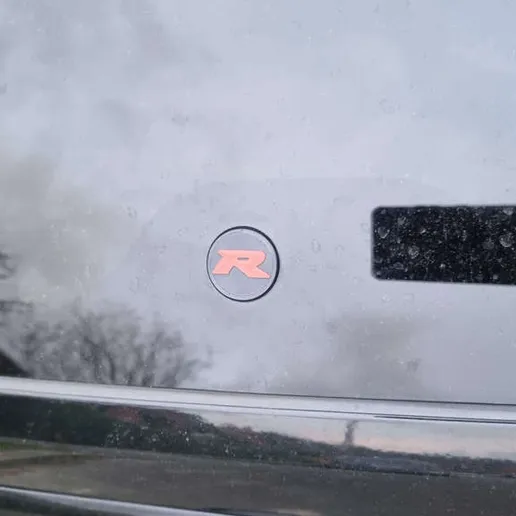 Tapón Limpiaparabrisas Trasero Type R - Acabado Estético Premium